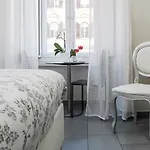 Relais Cavour Bed & Breakfast 4*