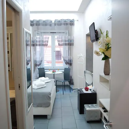 Nocleg ze śniadaniem Relais Cavour 4*