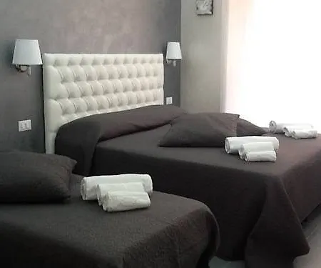 Relais Cavour לינה וארוחת בוקר