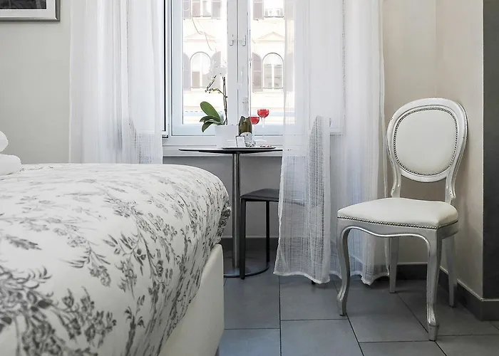 Relais Cavour Bed & Breakfast 4*